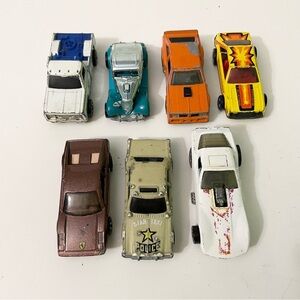 Vtg Lot of 7 Hot Wheels Cars Police Car Mustang Turbo Rambling Wrecker Ferrari